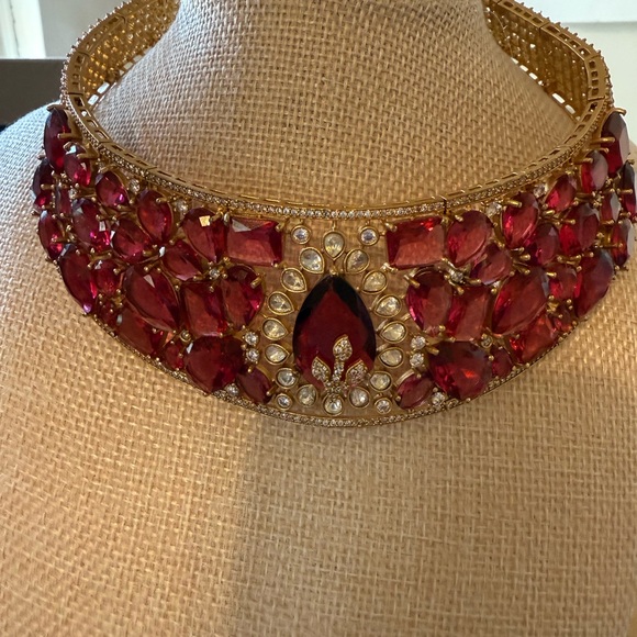 Elegant Gold and Red Choker Necklace - Picture 1 of 4